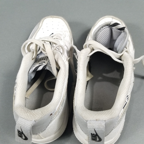 NIKE AIR FORCE 1 SHOES kids SIZE 2Y WHITE WOLF GRAY PRESCHOOL - Picture 9 of 10